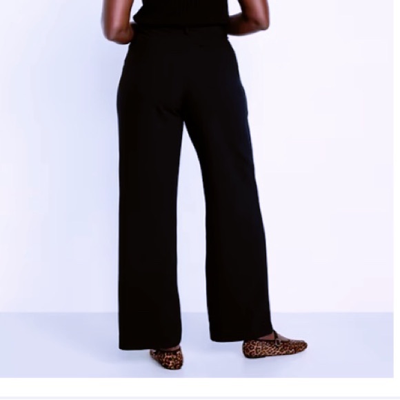 Old Navy Extra High Rise Wide-Leg Adjustable Pants. Size 12. $10 OBO. - Picture 2 of 6